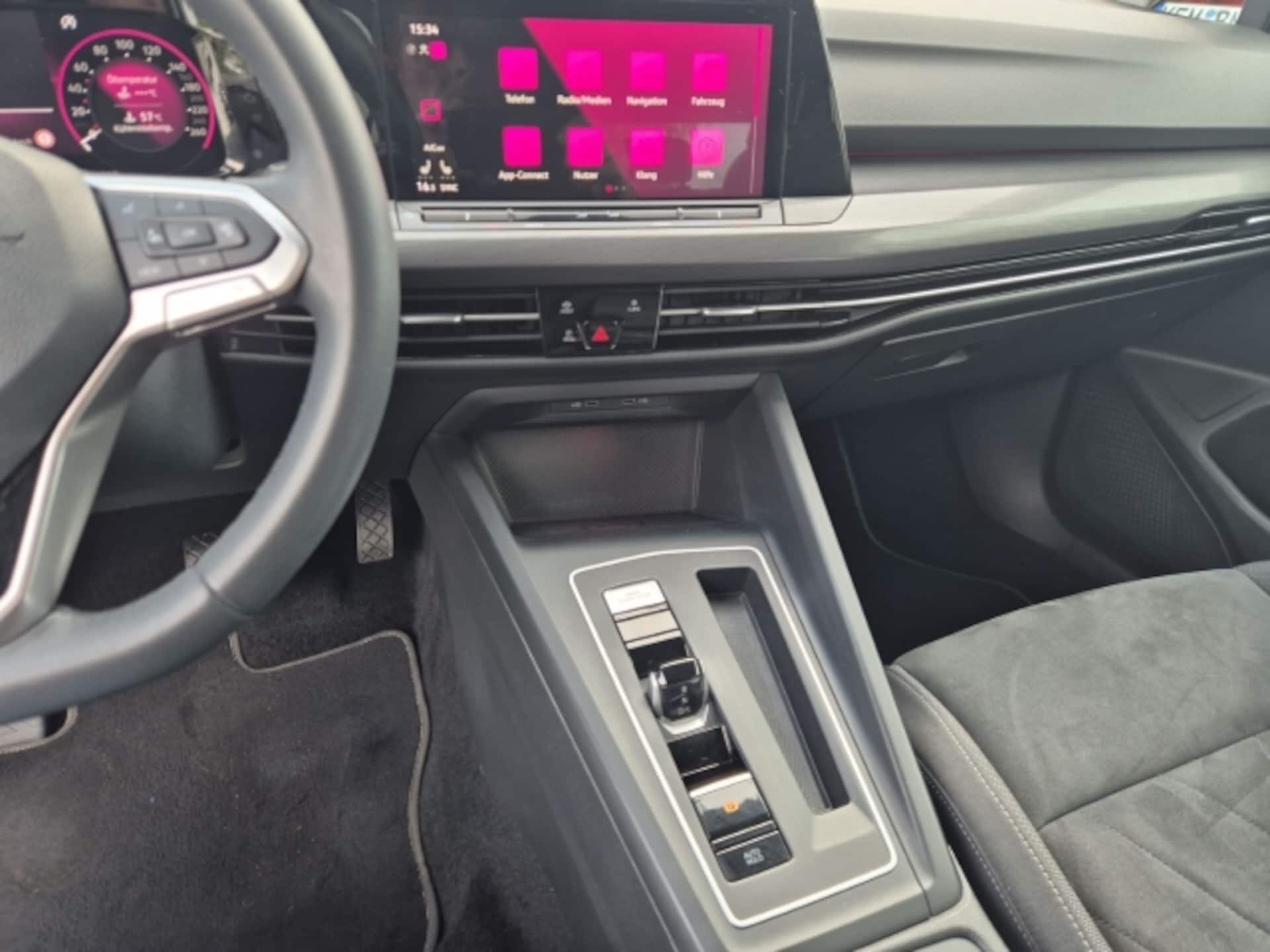 Volkswagen Golf Style