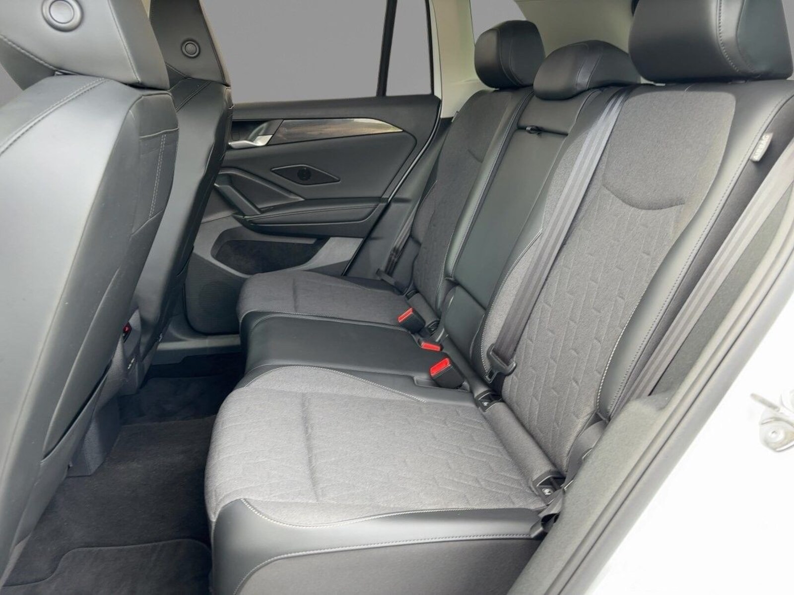 Volkswagen Tiguan – Bild 8