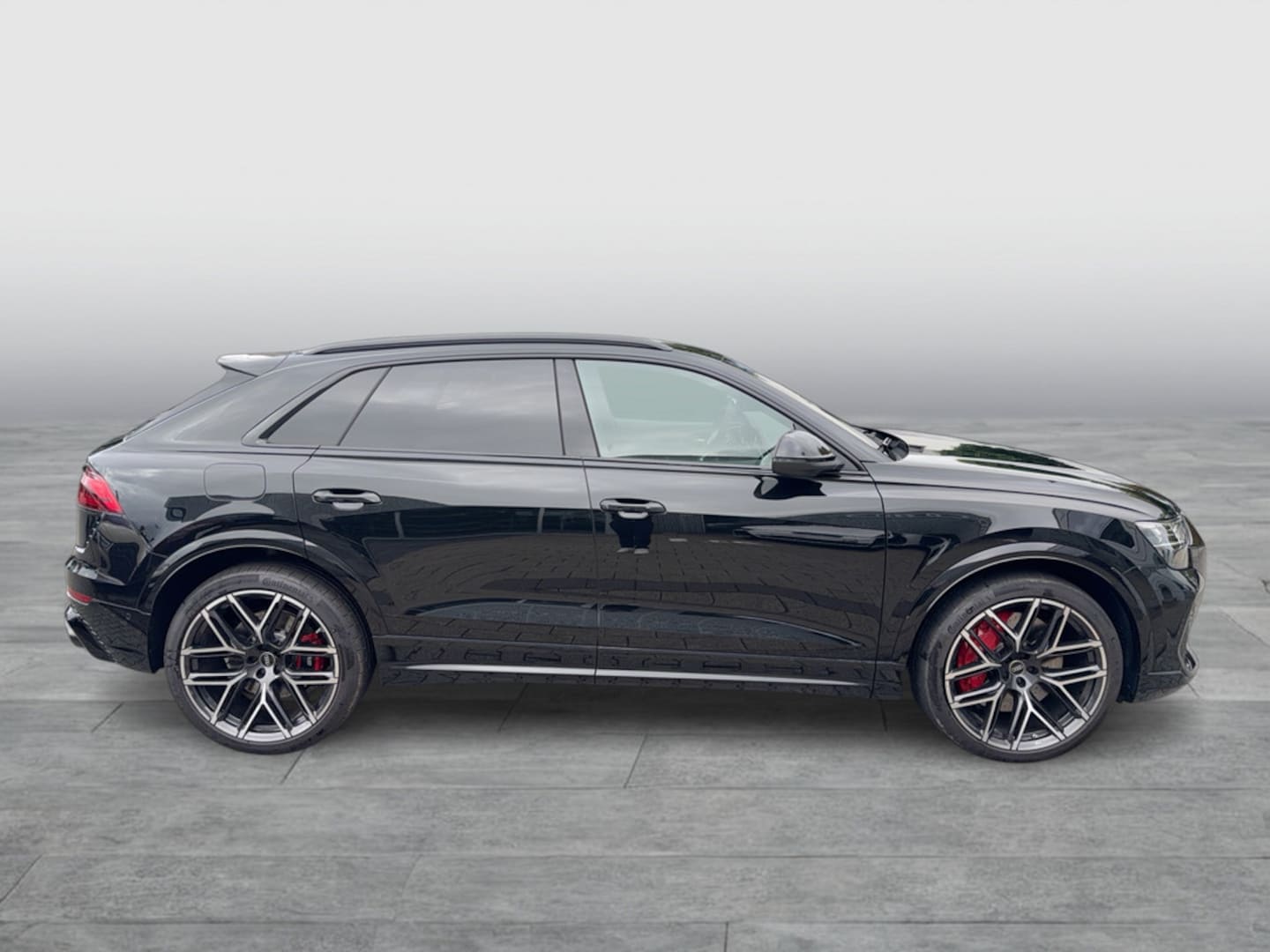 Bild über Audi RS Q8 SUV TFSI quattro 441 kW tiptronic - für weitere Informationen kontaktieren Sie den Audi Partner