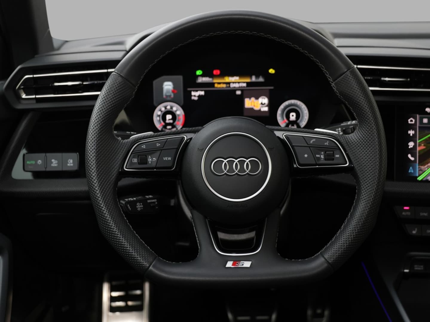 Bild über Audi A3 Sportback S line 35 TFSI S tronic - für weitere Informationen kontaktieren Sie den Audi Partner