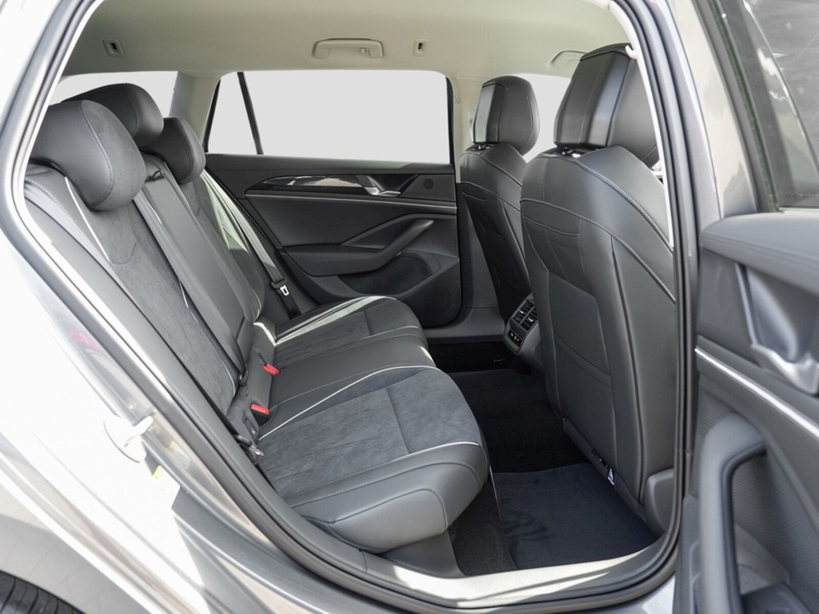 Volkswagen Passat – Bild 9