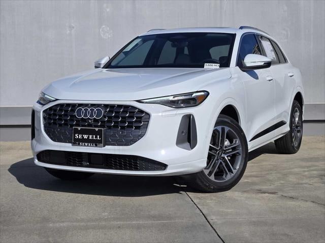 2025 Audi New Q5 Premium Plus's photo