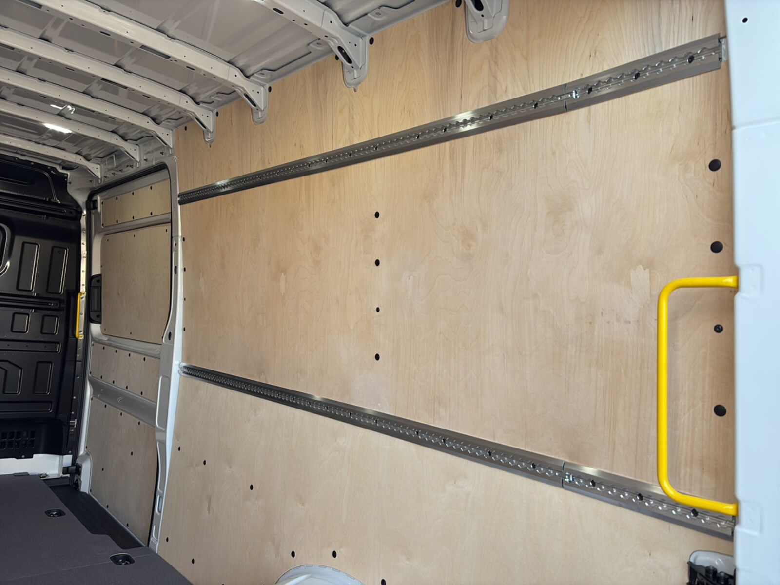 Volkswagen Crafter Kasten langer Radstand – Bild 16