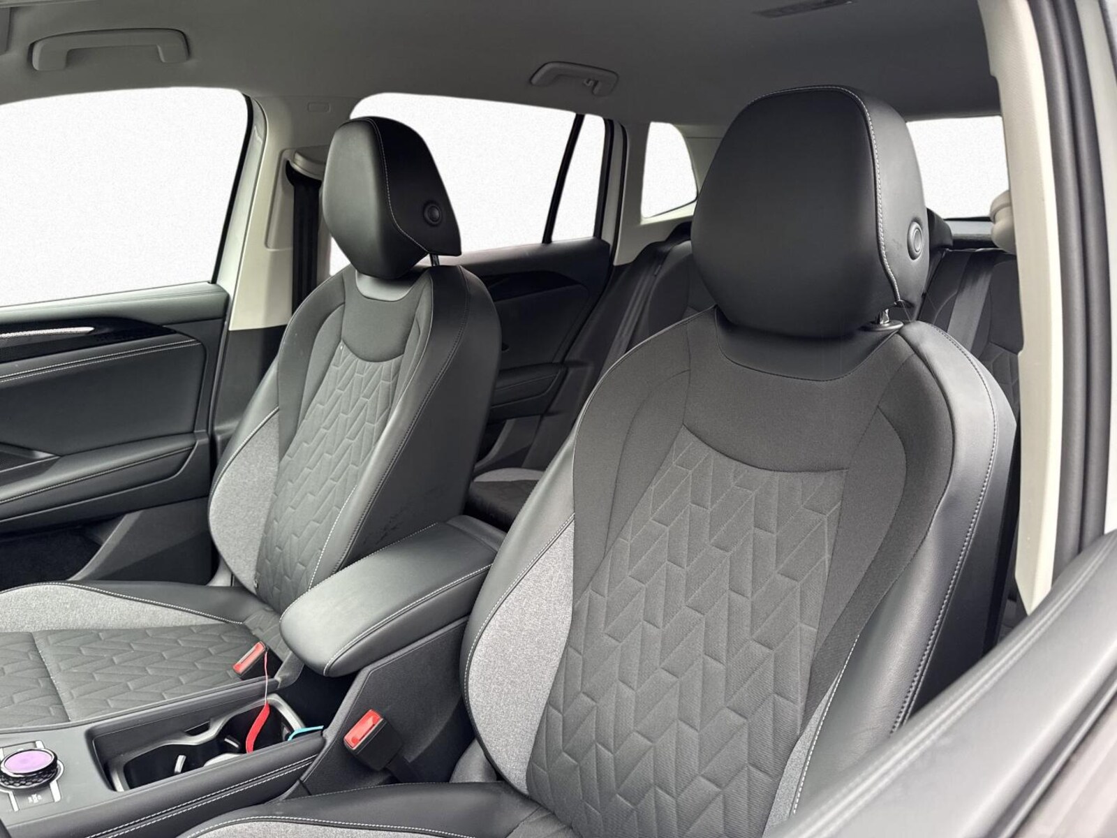 Volkswagen Tiguan – Bild 10
