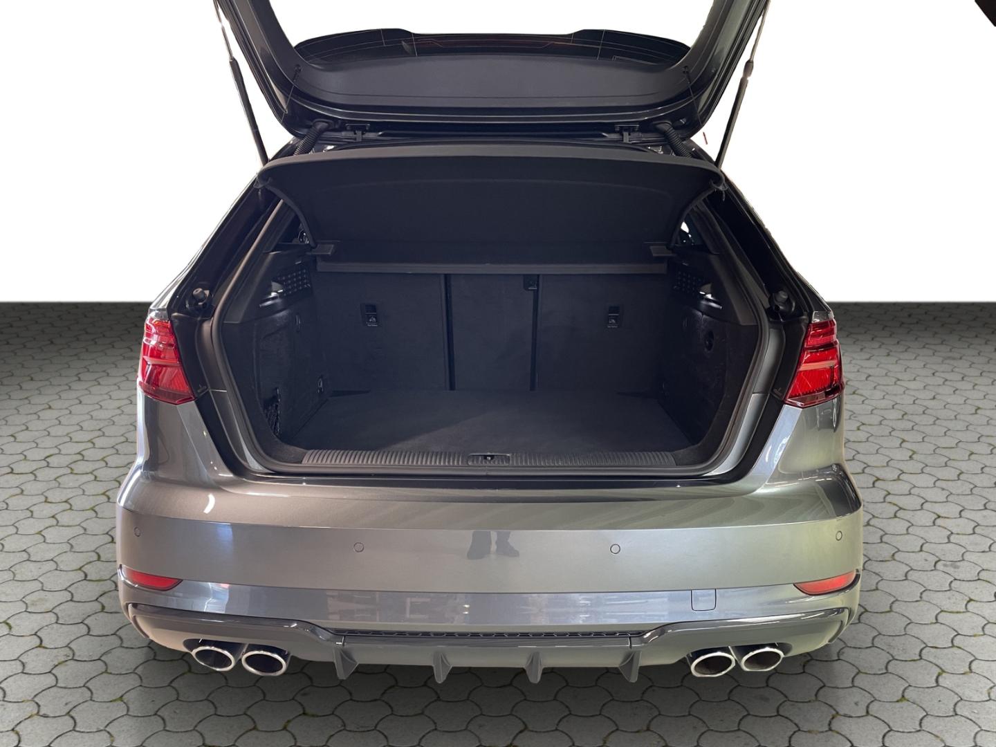 Bild über Audi S3 Sportback S3 Sportback TFSI 221 kW (300 PS) S tronic - for more details contact your dealer