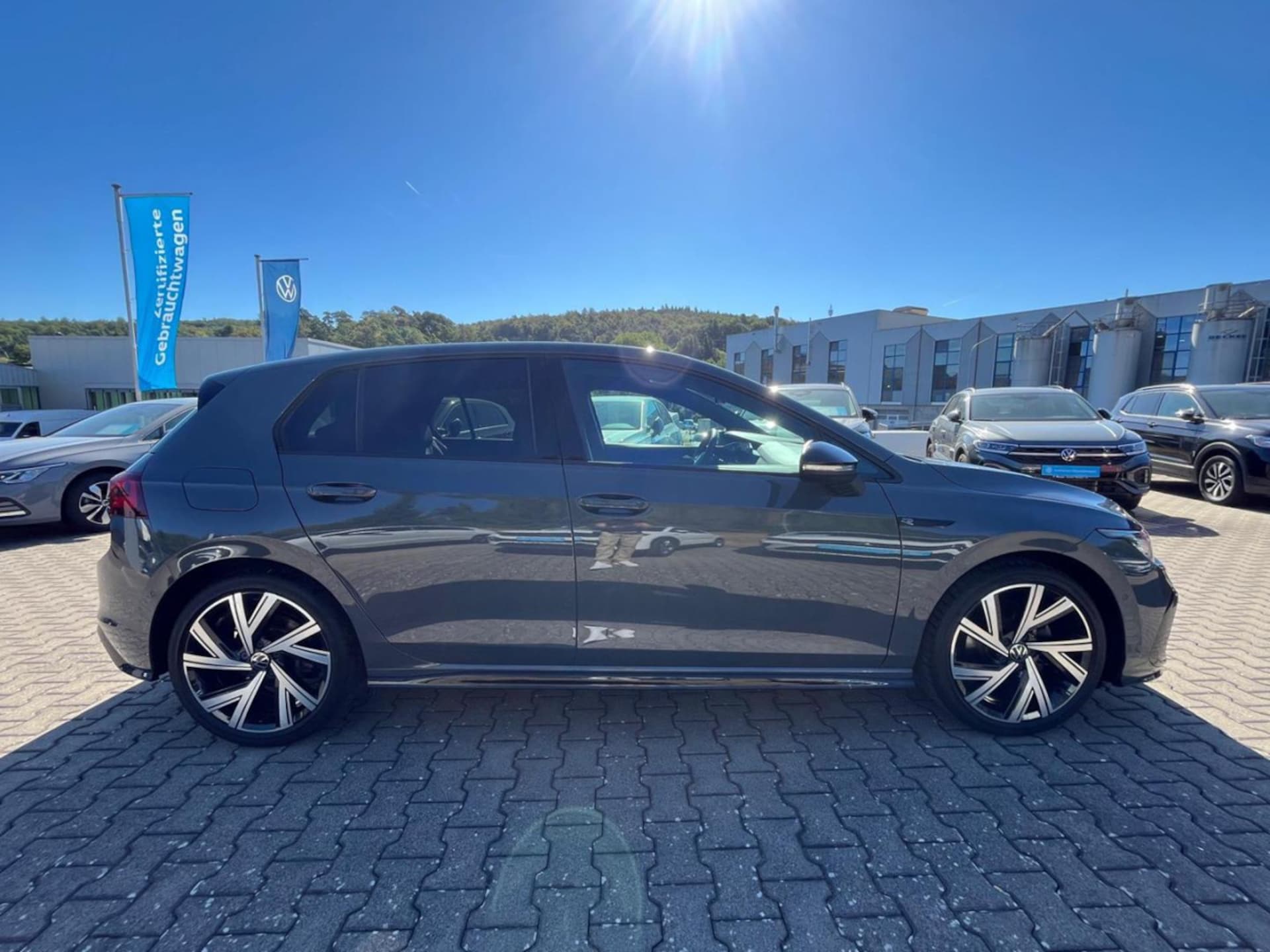 Volkswagen Golf R-Line