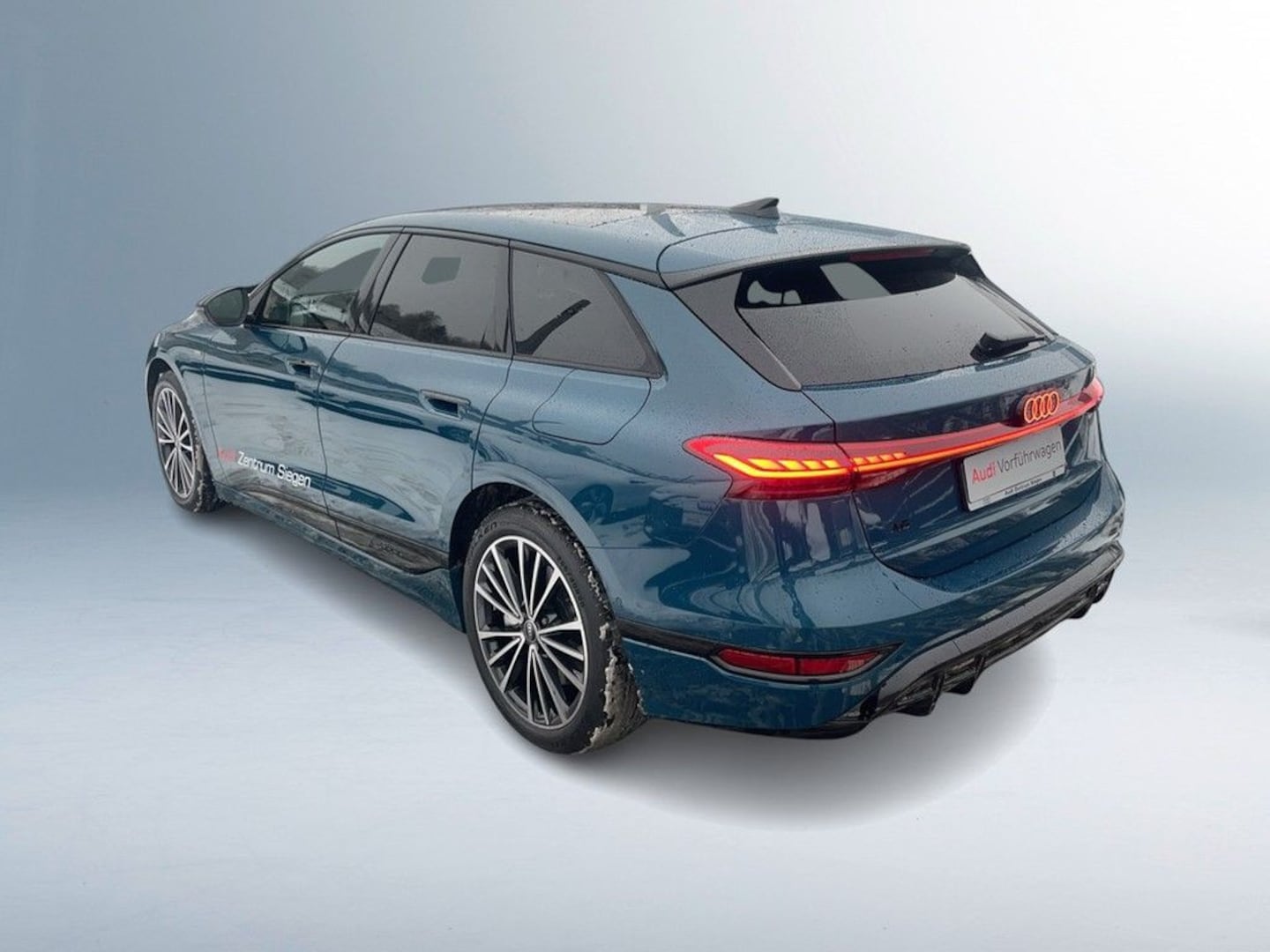 Bild über Audi A6 Avant e-tron e-tron performance - für weitere Informationen kontaktieren Sie den Audi Partner