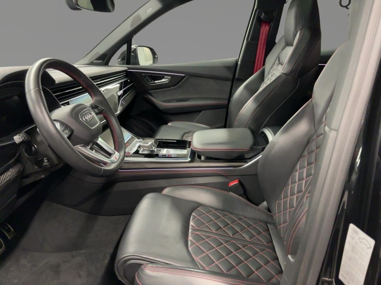 Bild über Audi SQ7 competition plus TFSI quattro tiptronic - für weitere Informationen kontaktieren Sie den Audi Partner