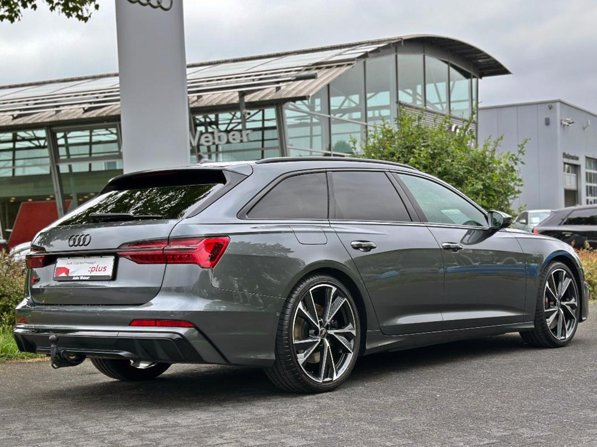 Audi S6 Avant