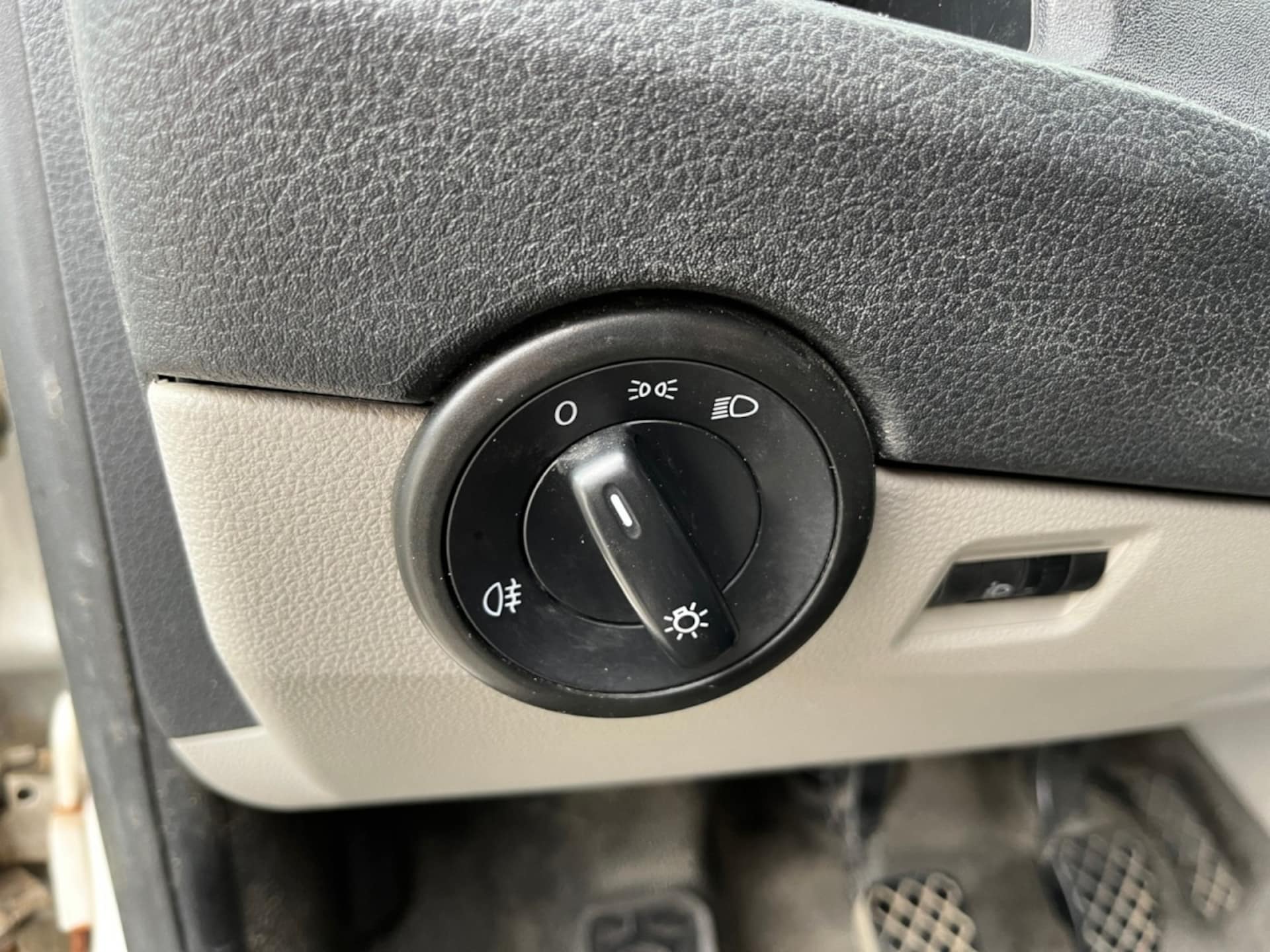 Volkswagen T6 Transporter Kasten langer Radstand