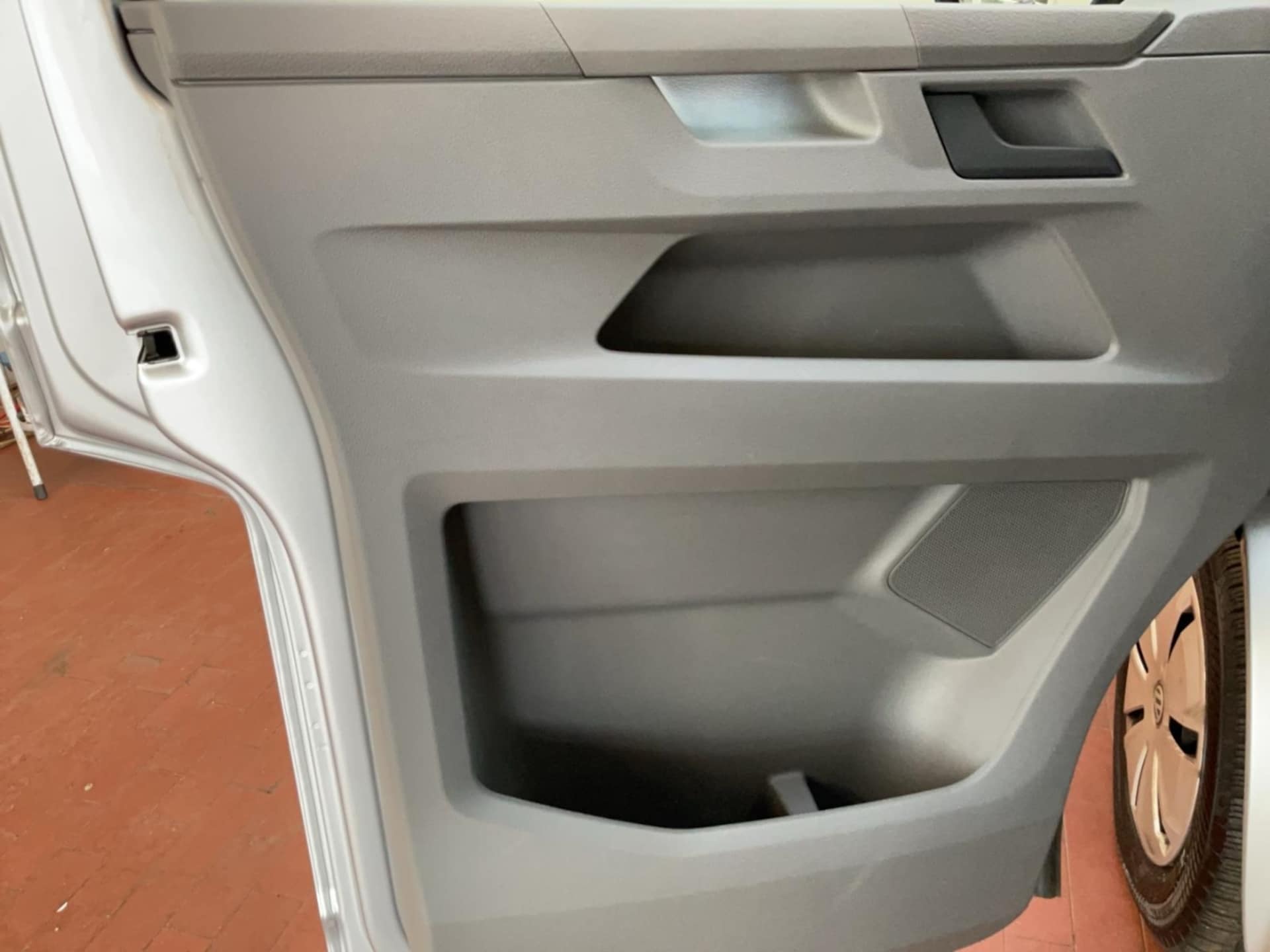 Volkswagen T6.1 Transporter Kasten kurzer Radstand