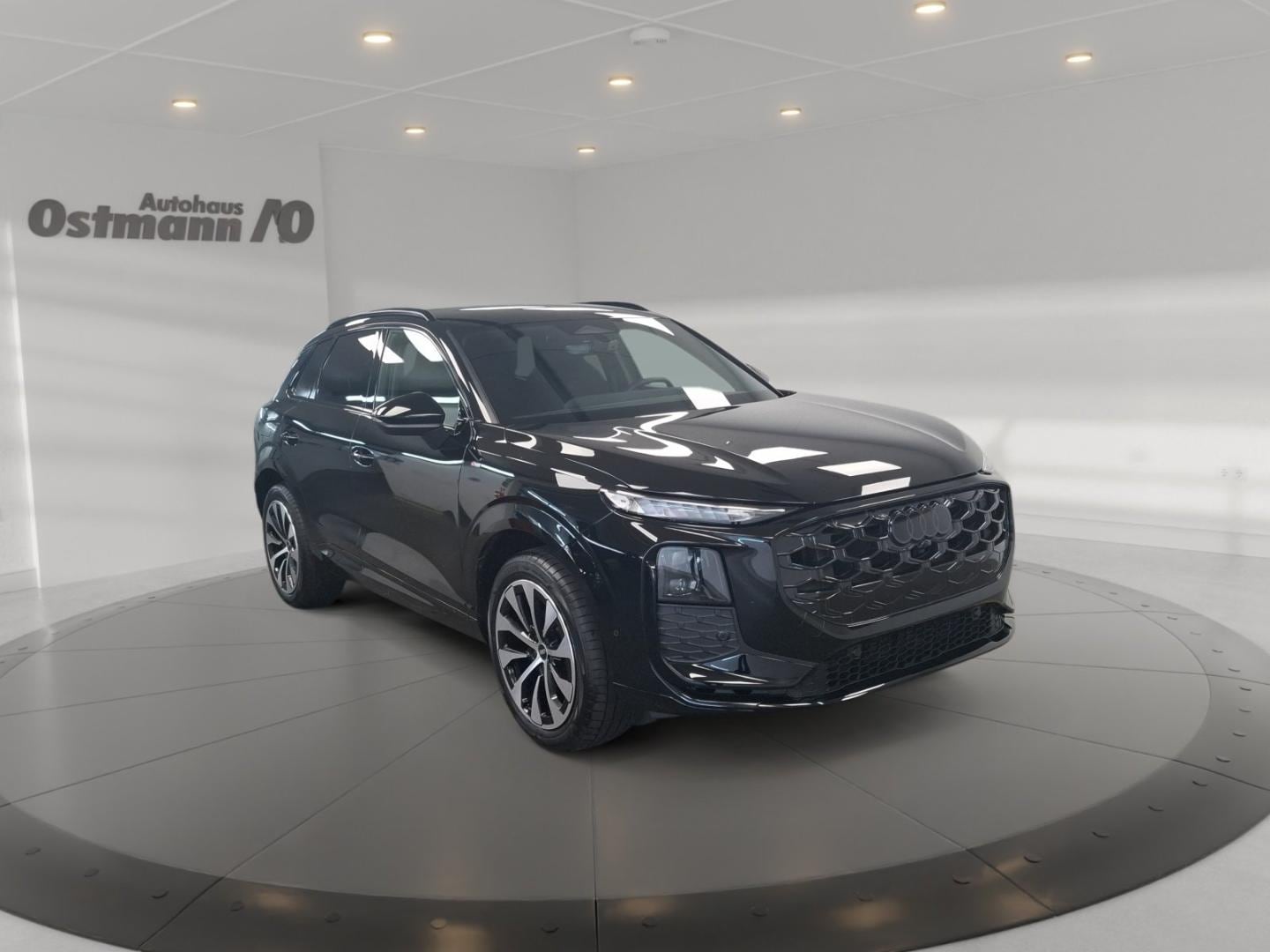 Bild über Audi Q3 SUV TFSI 110 kW S tronic - für weitere Informationen kontaktieren Sie den Audi Partner