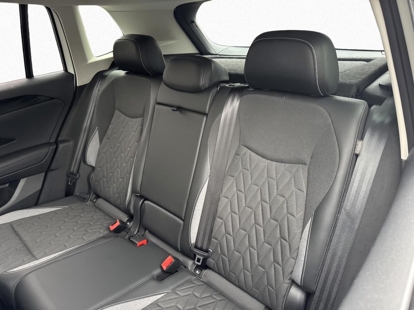 Volkswagen Tiguan – Bild 12