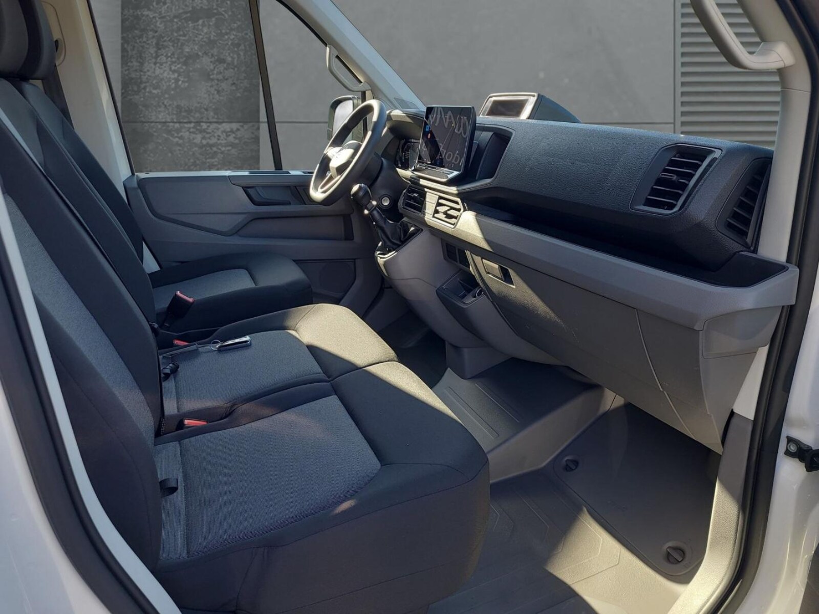 Volkswagen Crafter Kasten mittlerer Radstand – Bild 13