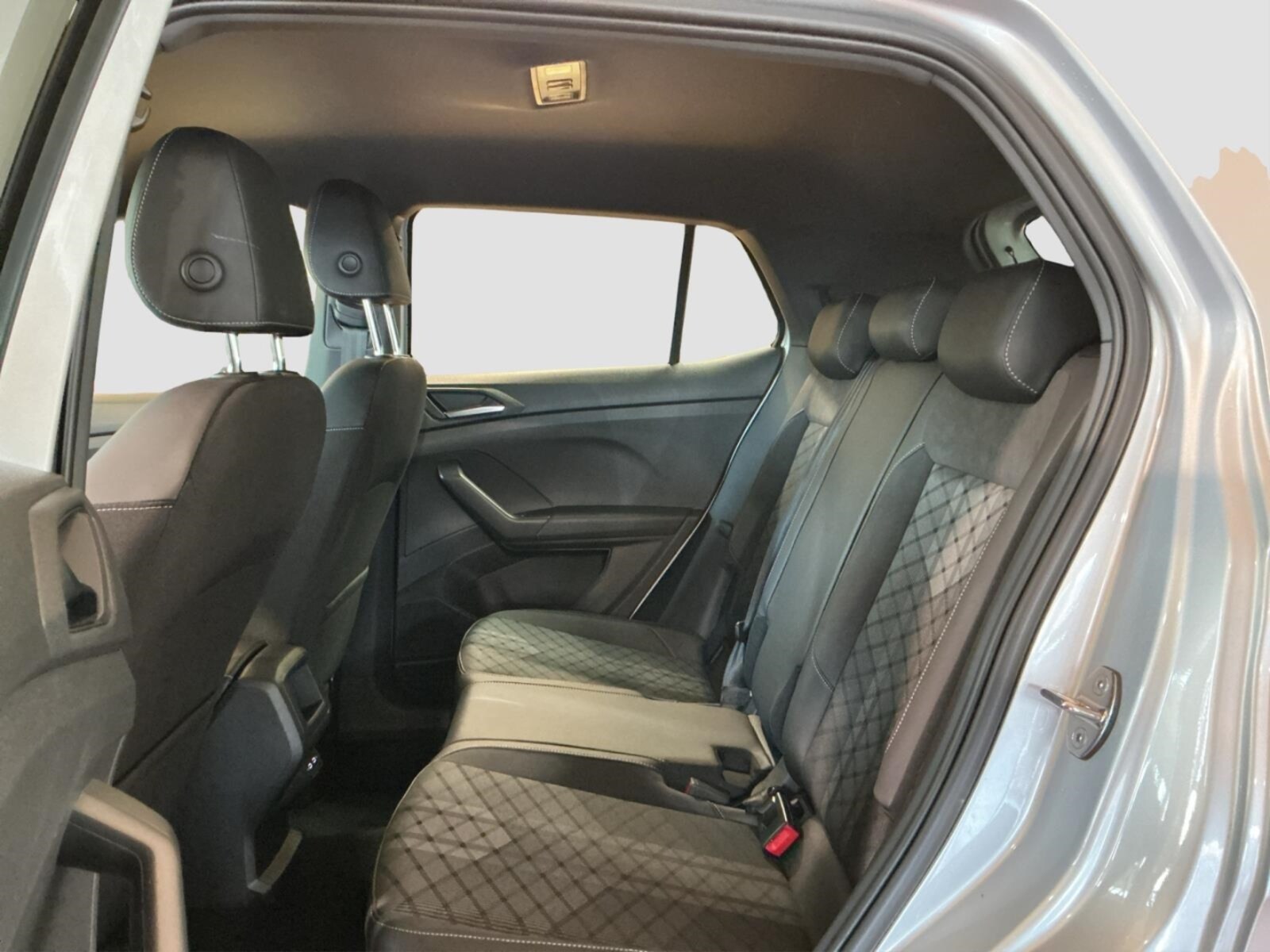 Volkswagen T-Cross – Bild 11