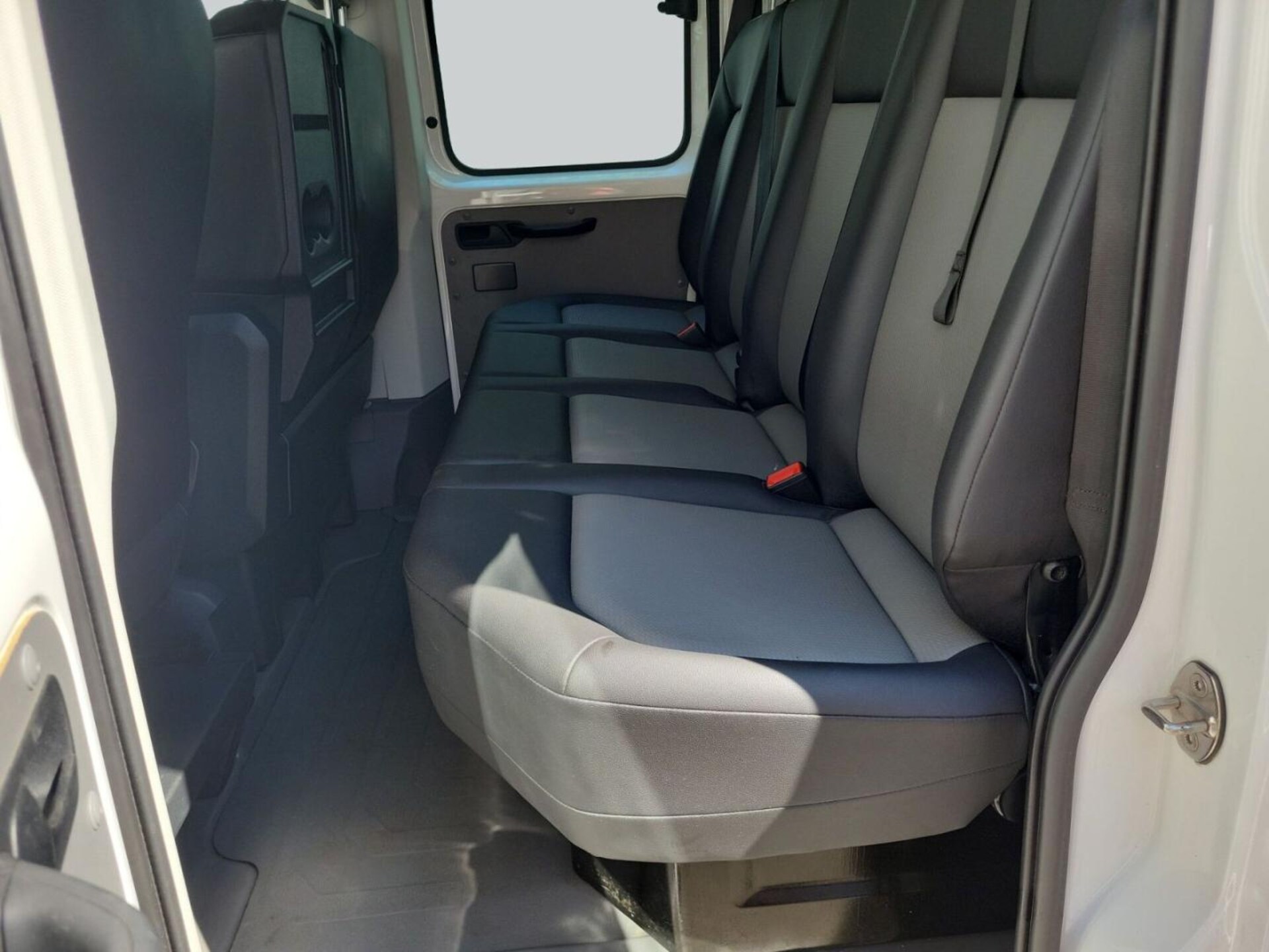 Volkswagen Crafter Doppelkabine mittlerer Radstand