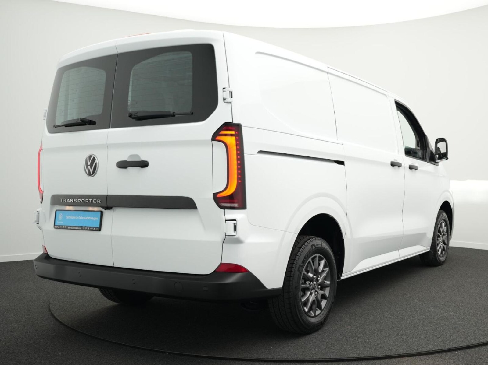 Volkswagen Transporter Kasten kurzer Radstand – Bild 3