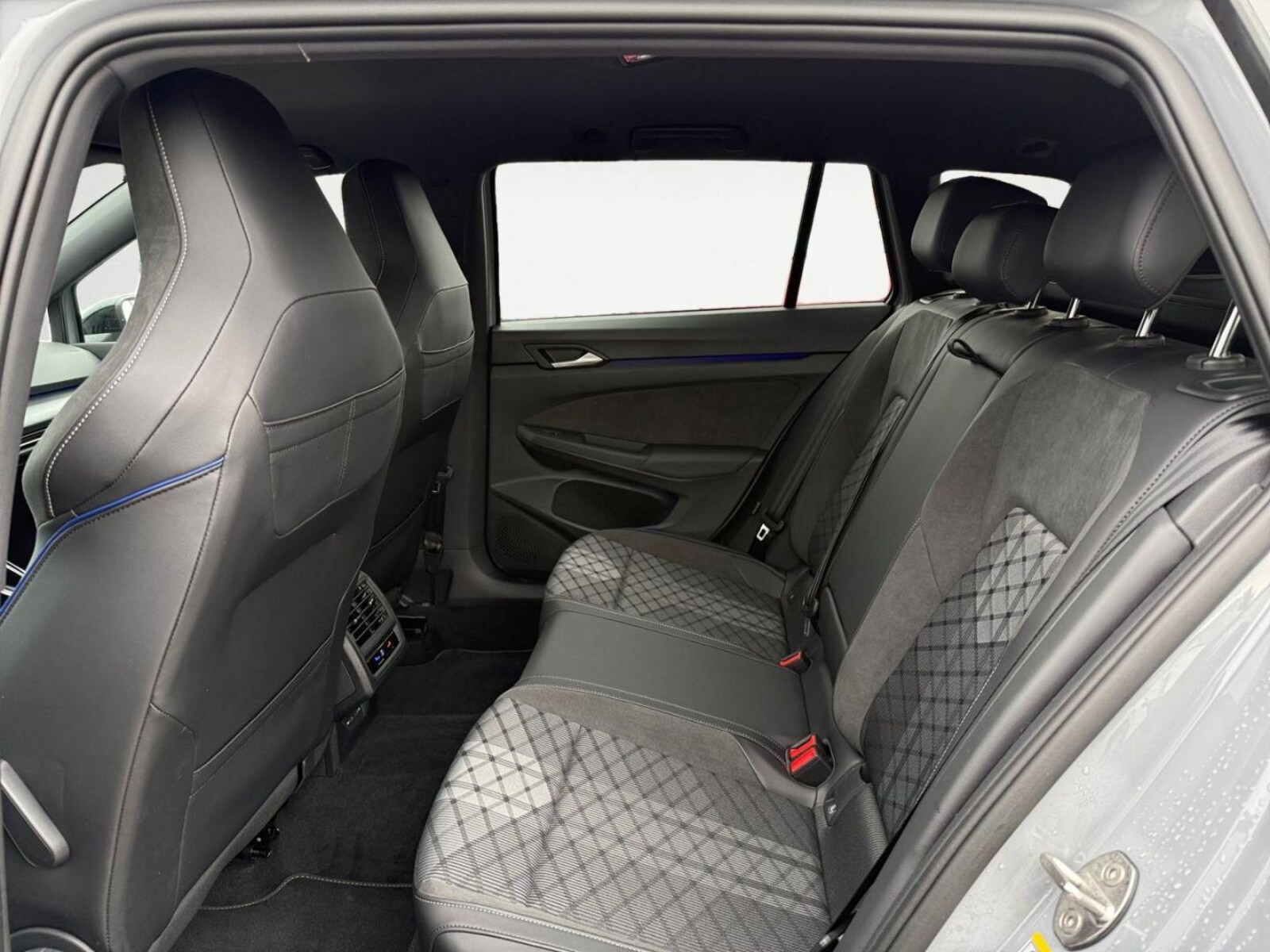 Volkswagen Golf Variant – Bild 14