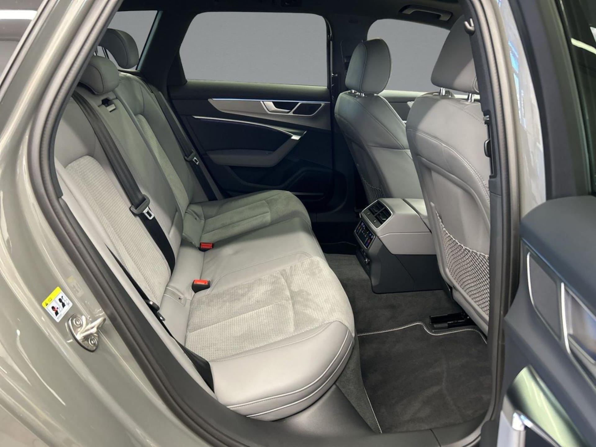Audi S6 Avant