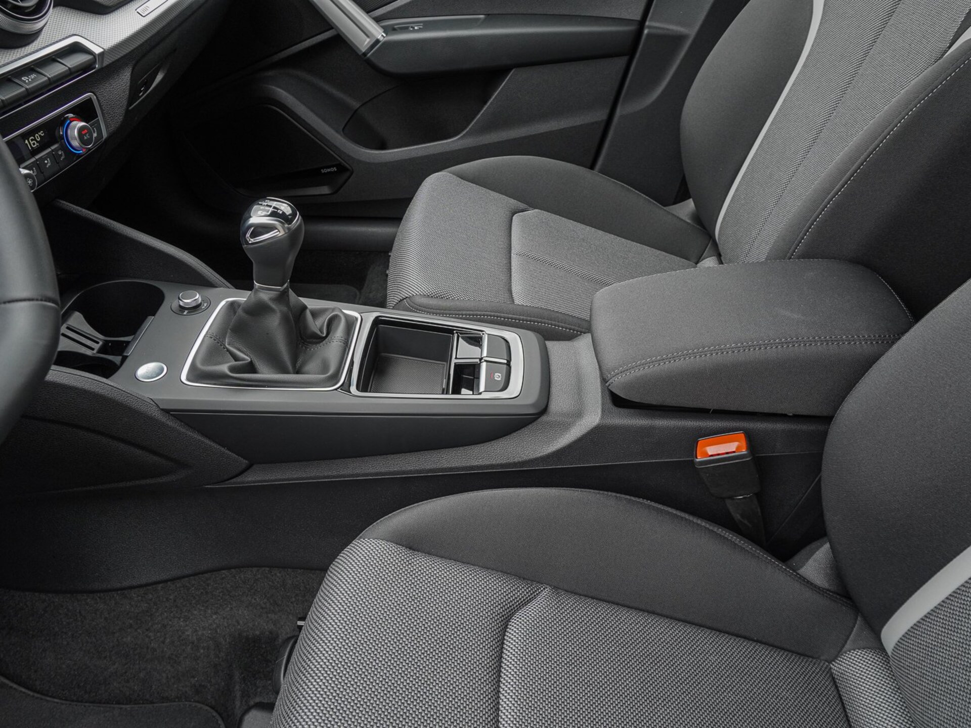 Audi Q2 S line