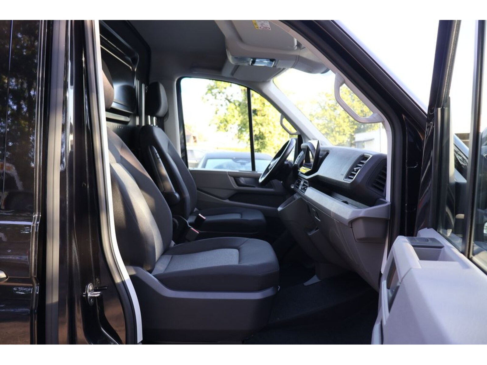 Volkswagen Crafter Kasten mittlerer Radstand – Bild 18