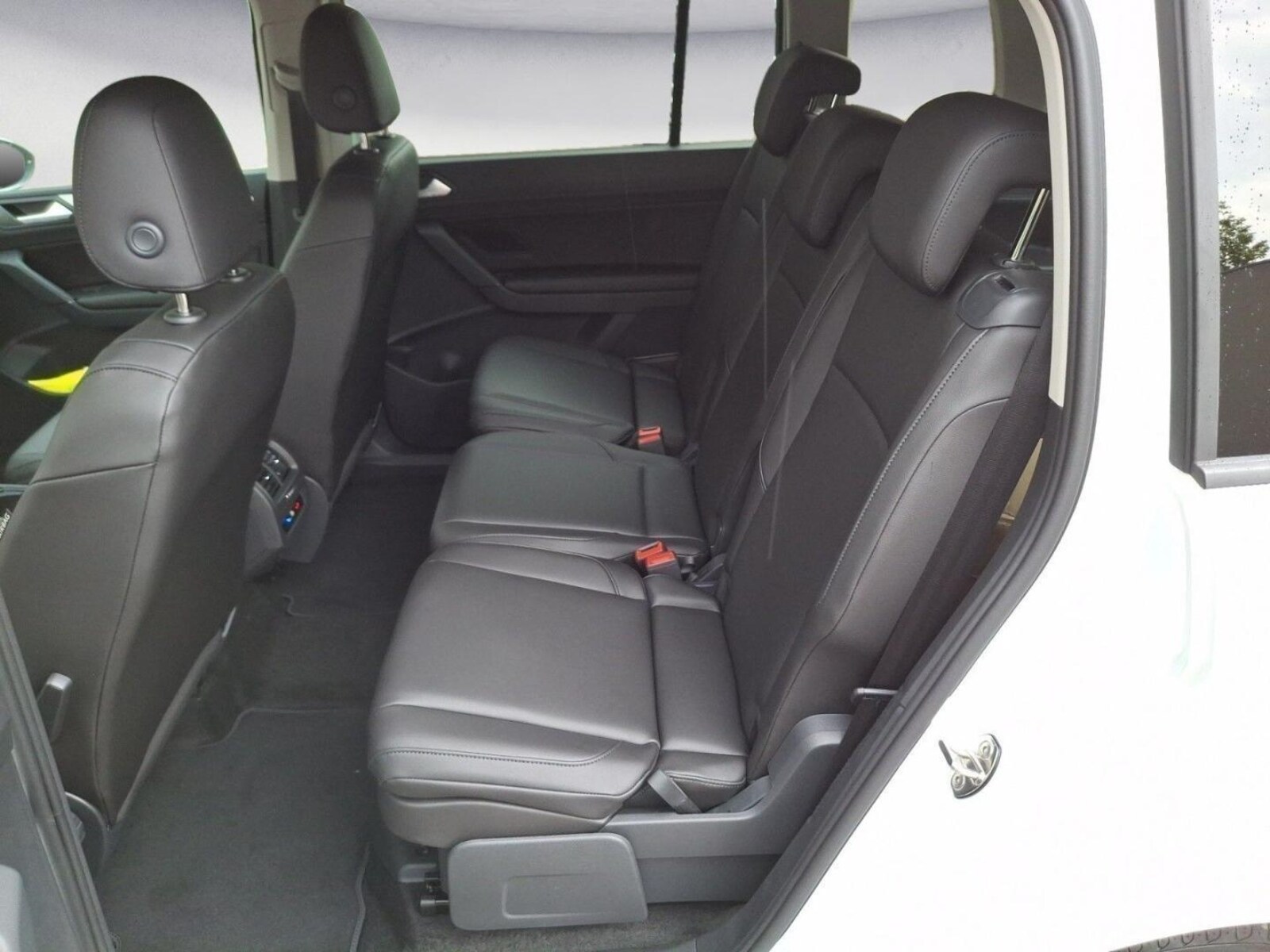 Volkswagen Touran – Bild 13