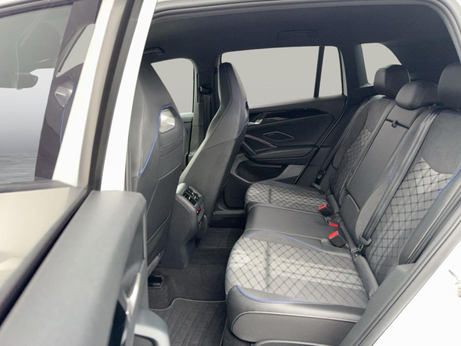 Volkswagen Tiguan – Bild 13