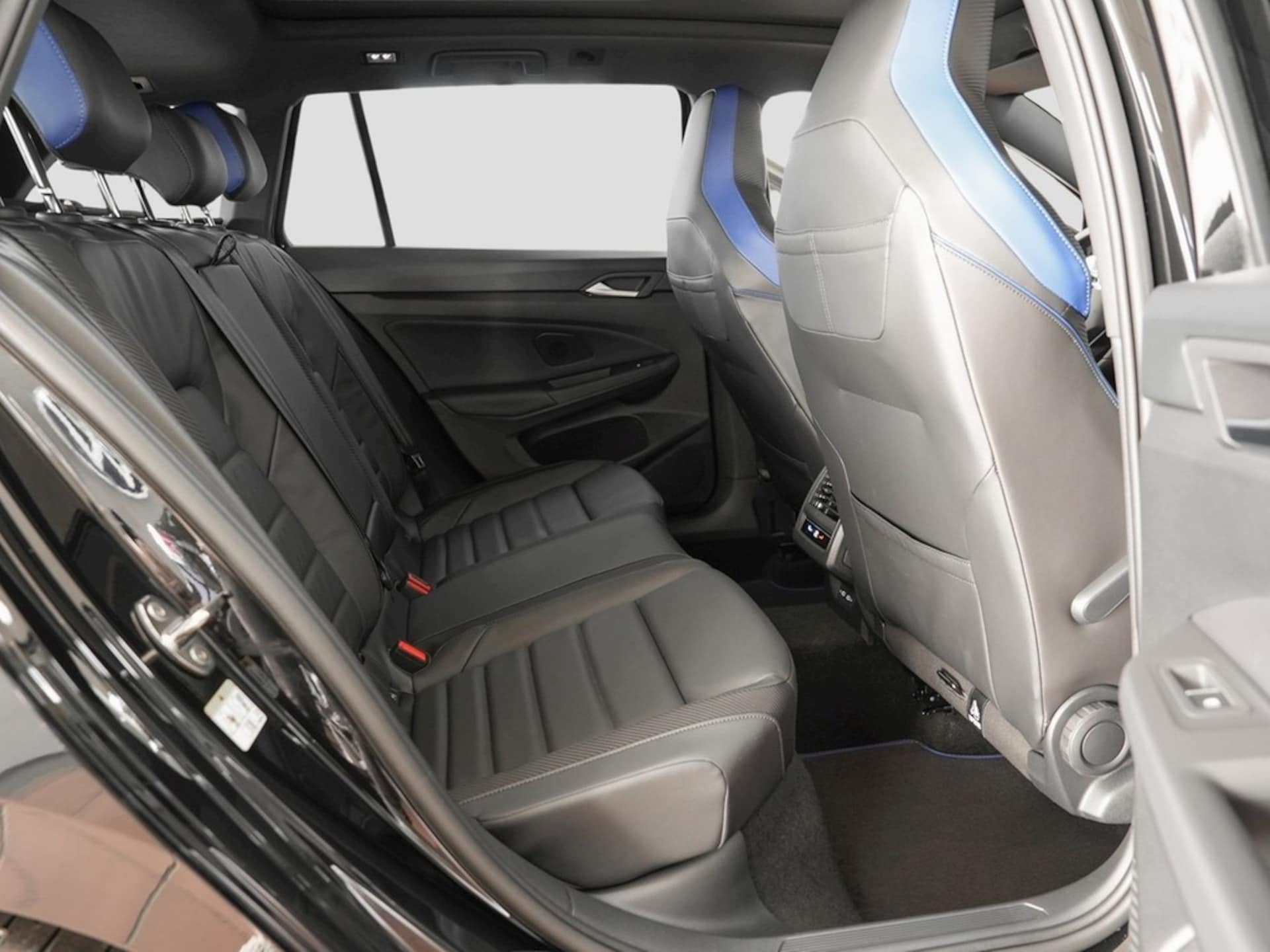 Volkswagen Golf Variant R