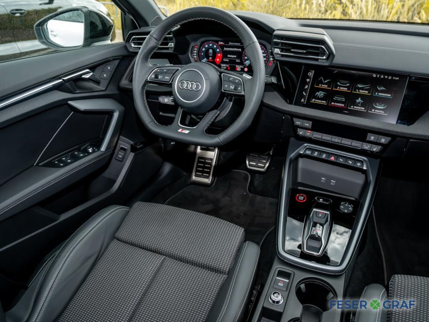 Bild über Audi S3 Limousine TFSI quattro S tronic - für weitere Informationen kontaktieren Sie den Audi Partner