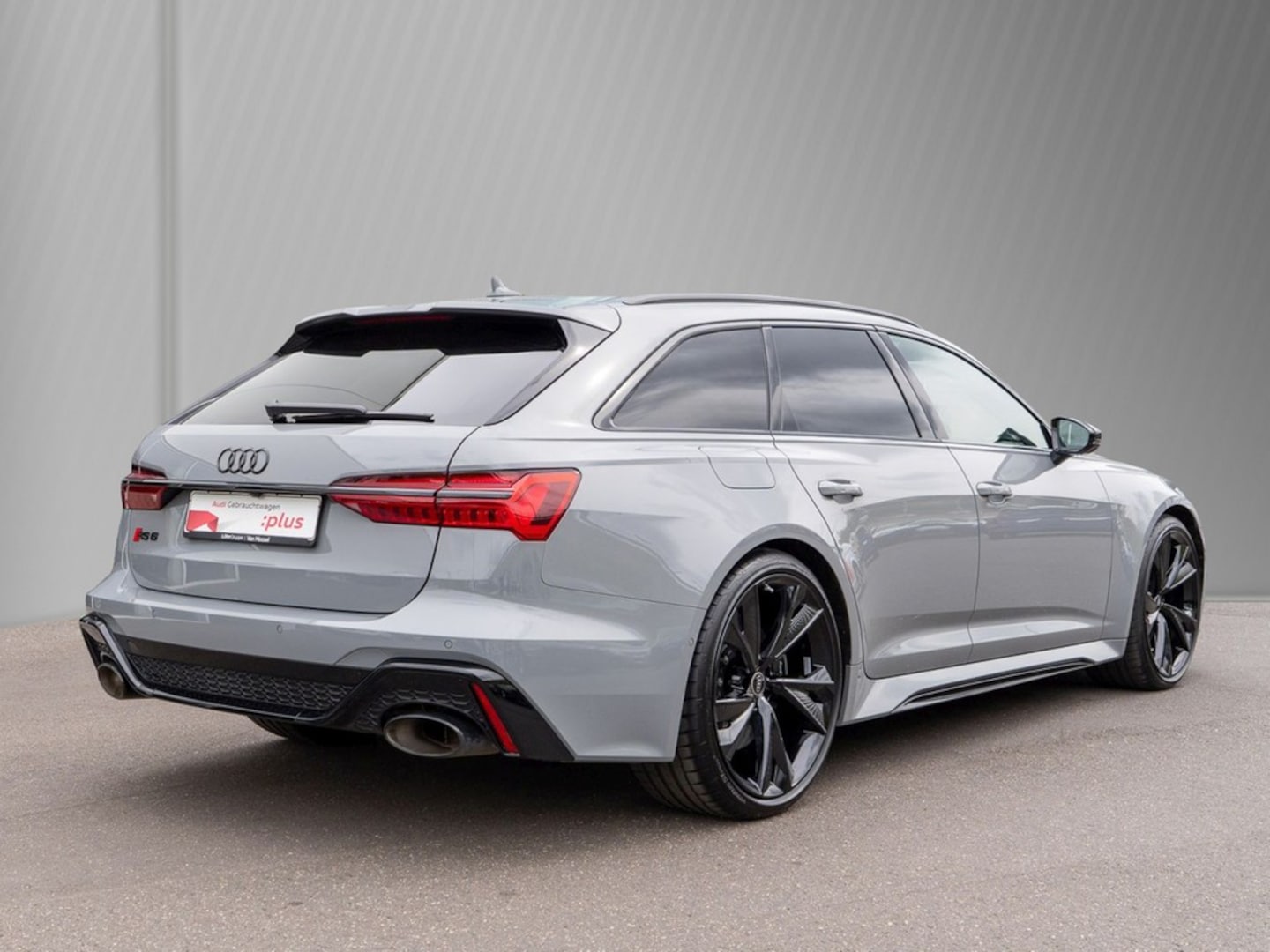 Bild über Audi RS 6 Avant TFSI quattro tiptronic - für weitere Informationen kontaktieren Sie den Audi Partner