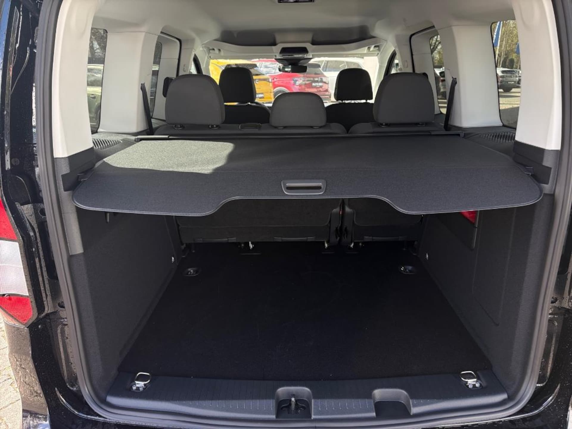 Volkswagen Caddy Basis-Modell