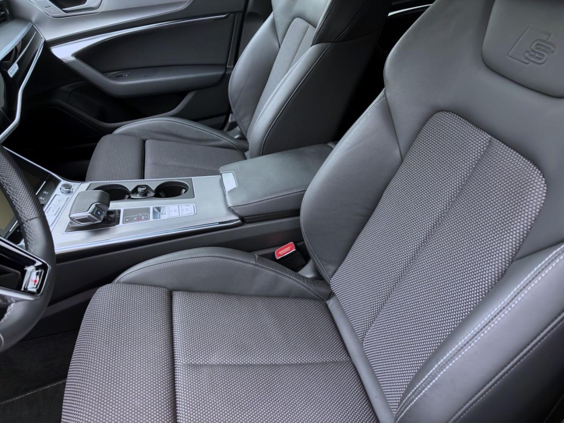 Audi A6 Avant TFSI e Design
