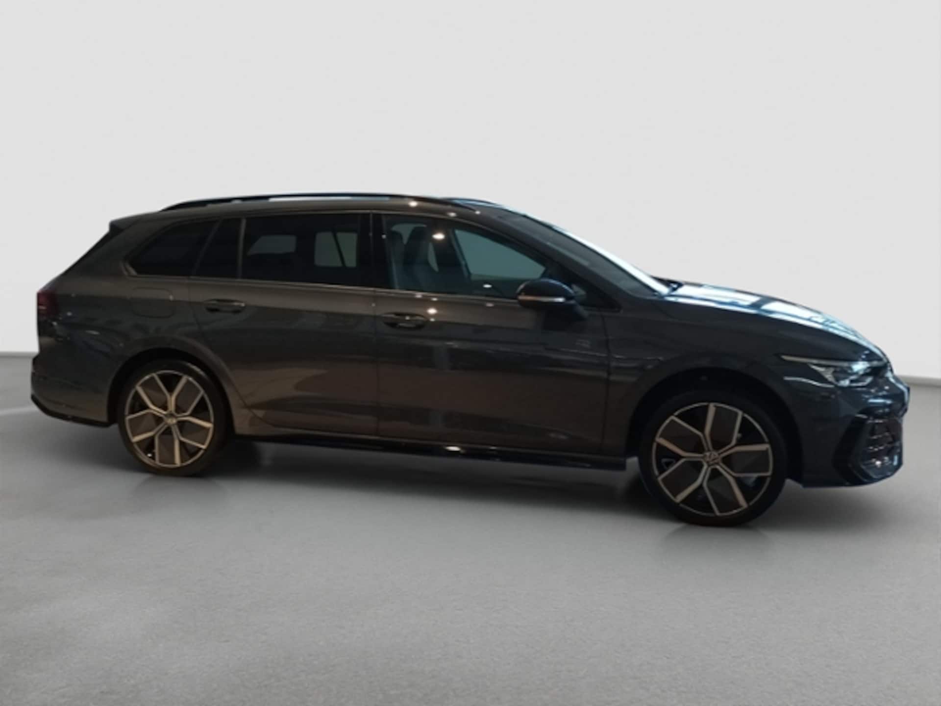 Volkswagen Golf Variant R-Line