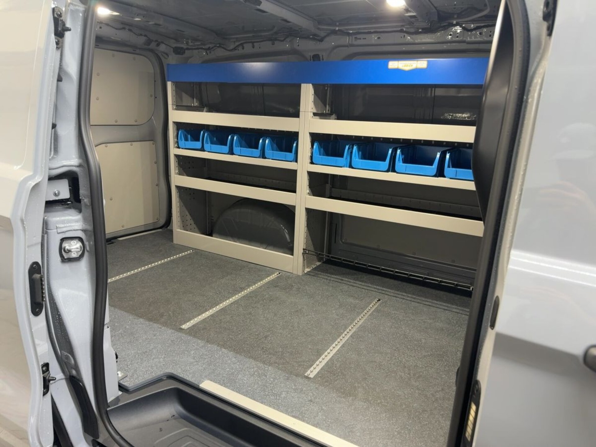 Volkswagen Transporter Kasten kurzer Radstand