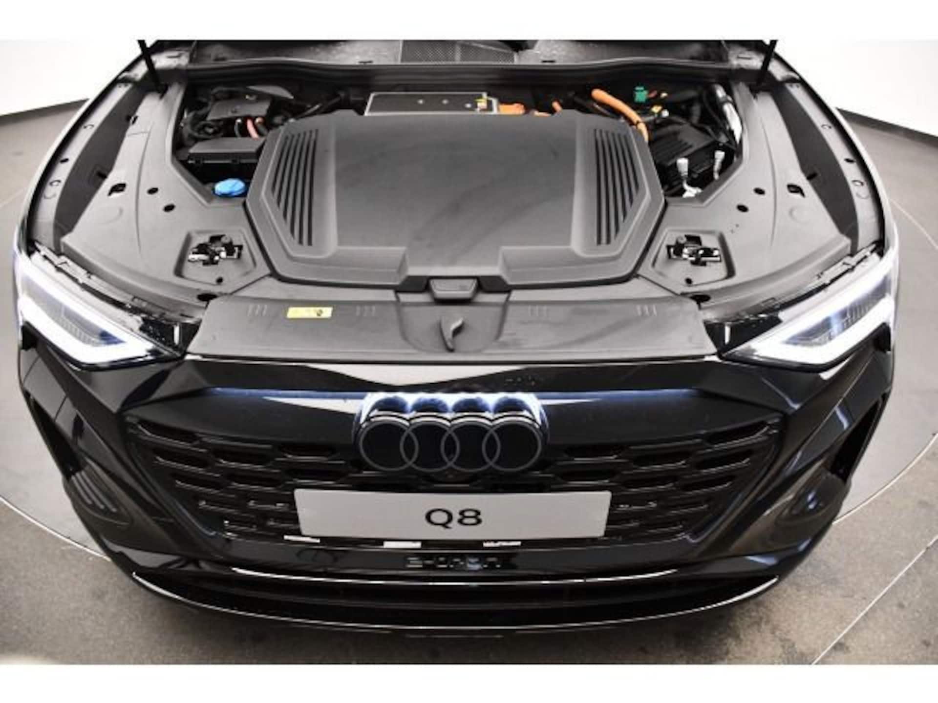 Audi Q8 Sportback e-tron S line