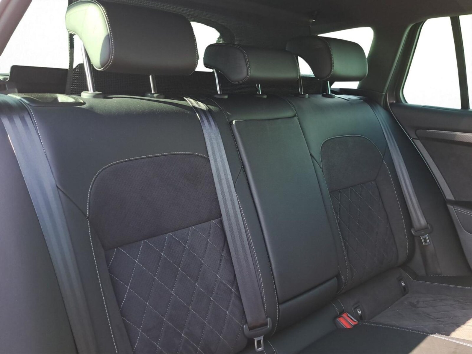 Škoda Superb Combi – Bild 15