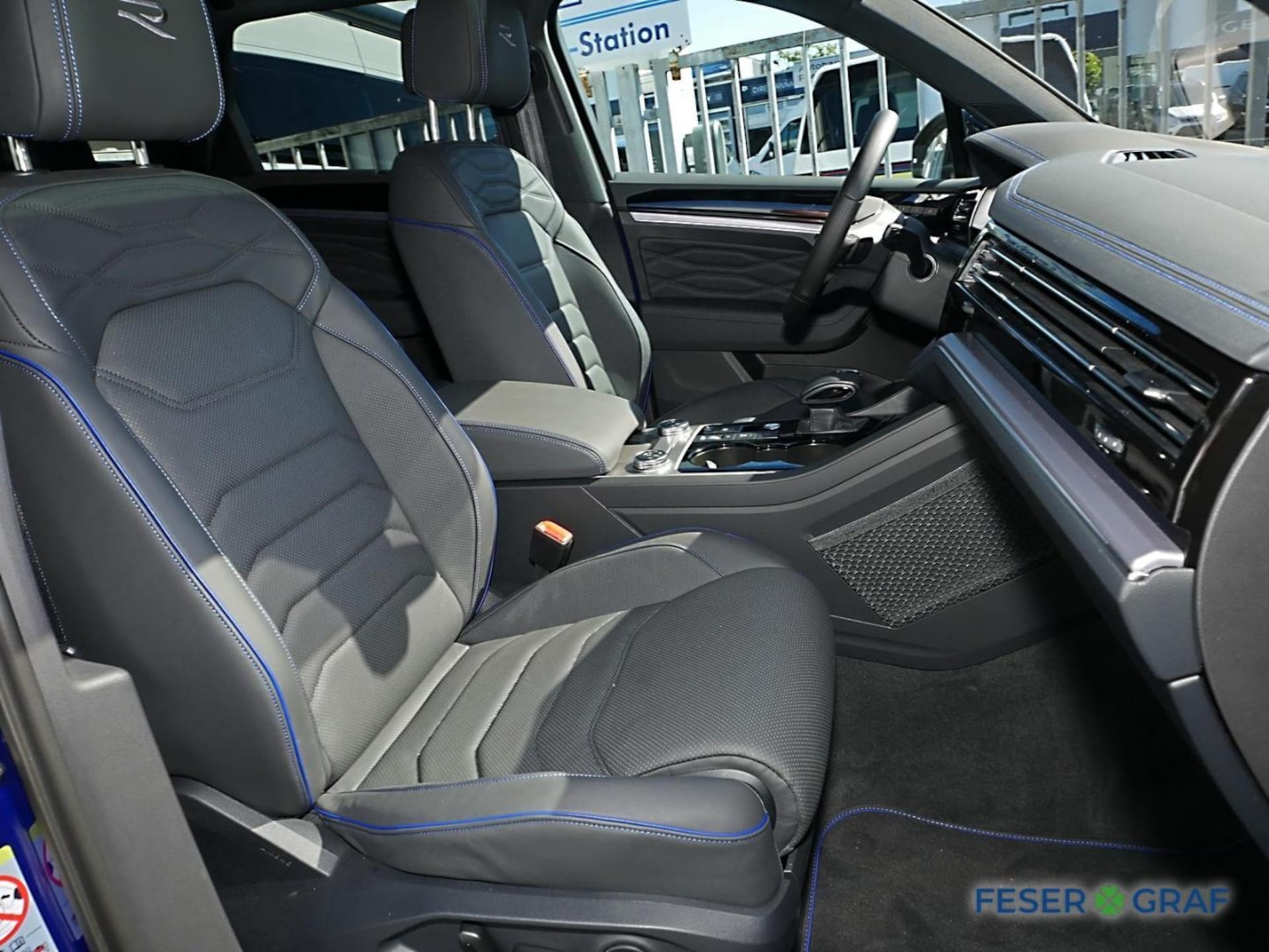Volkswagen Touareg R