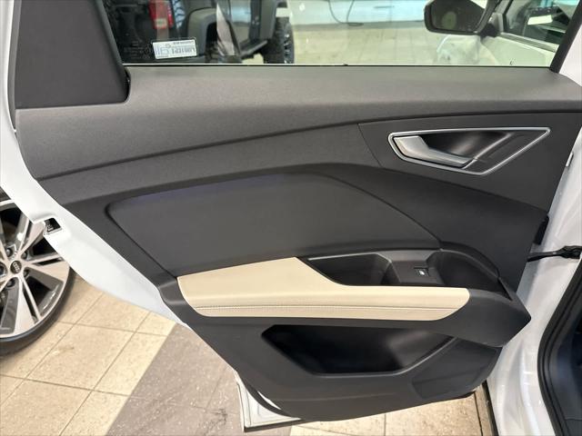 2024 AUDI Q4 - Image 24