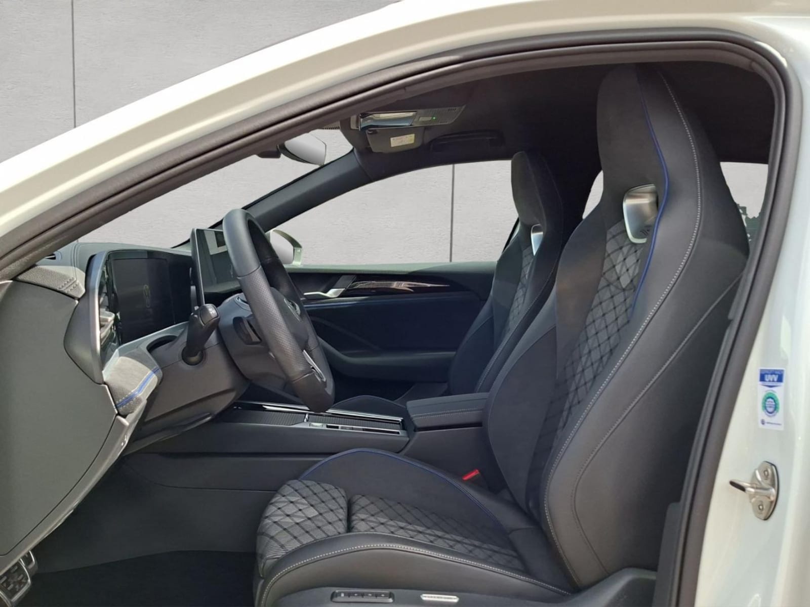 Volkswagen Passat – Bild 12