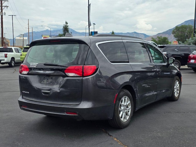 2020 Chrysler Voyager