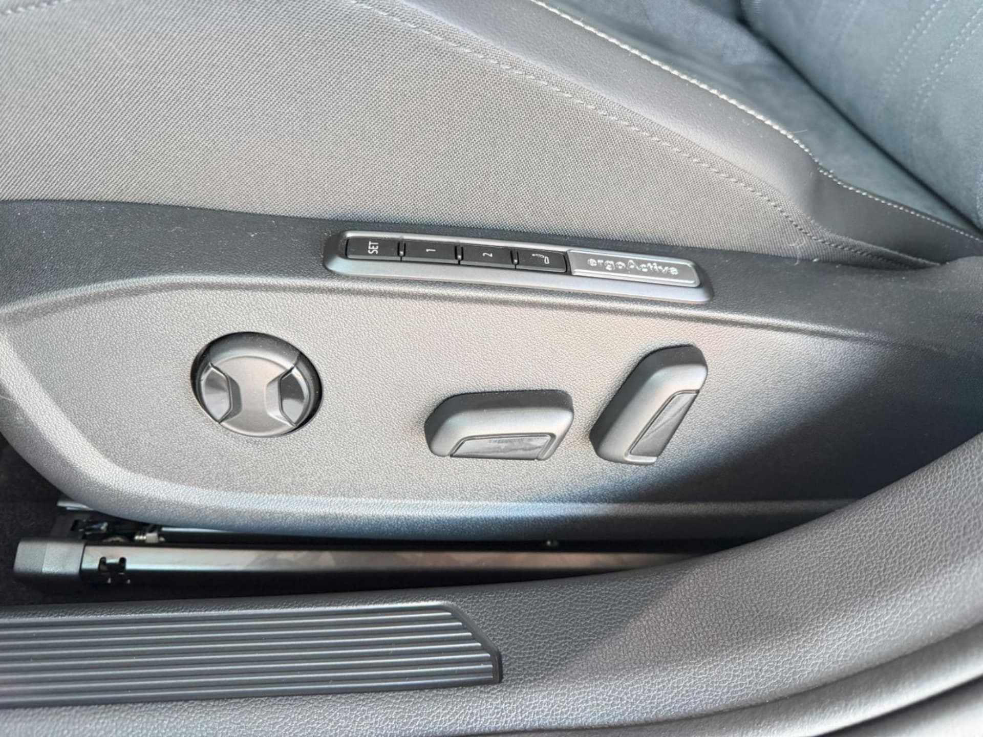 Volkswagen Golf Style
