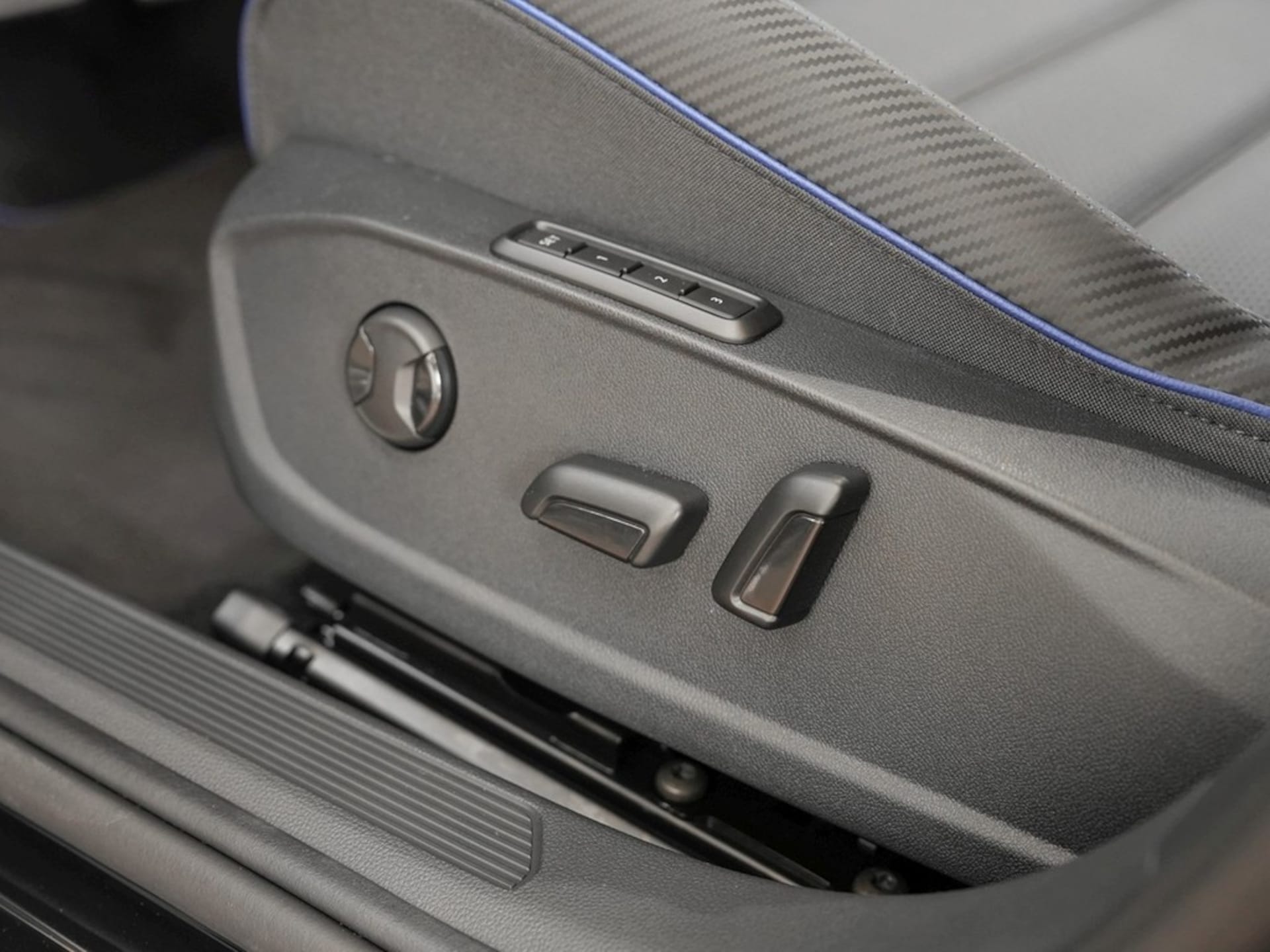 Volkswagen Golf Variant R