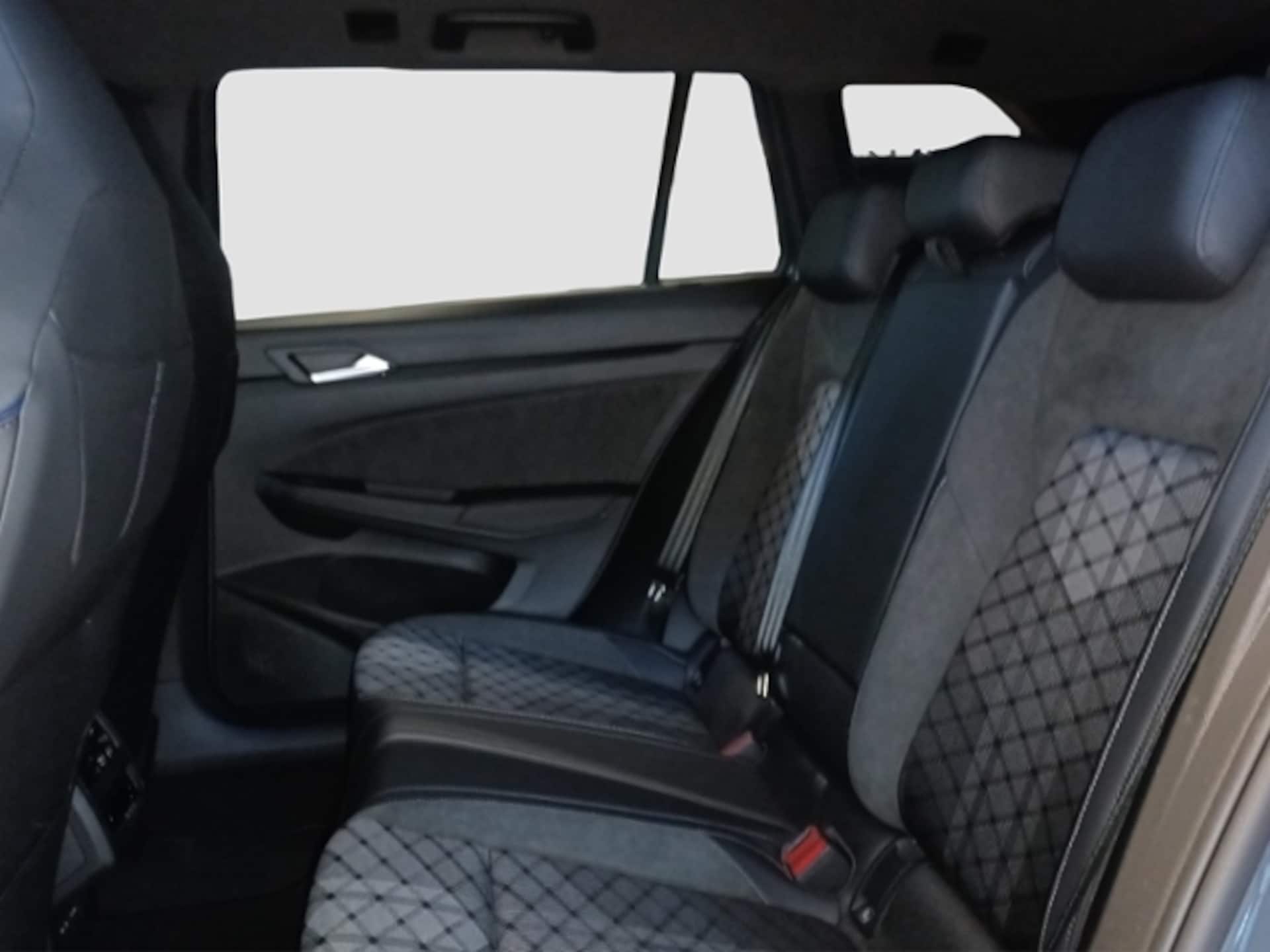 Volkswagen Golf Variant R-Line
