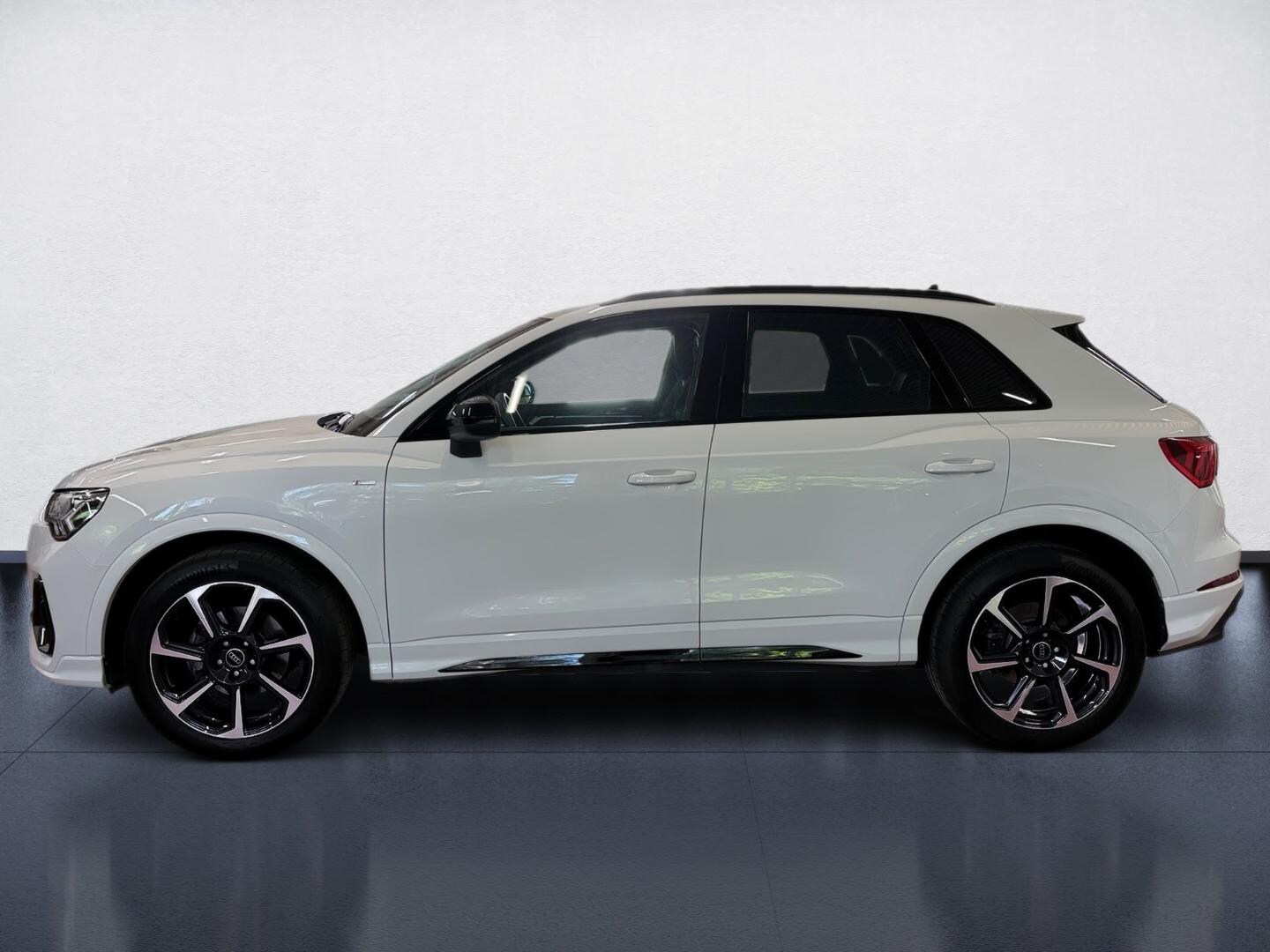 Bild über Audi Q3 S line 35 TFSI S tronic - für weitere Informationen kontaktieren Sie den Audi Partner