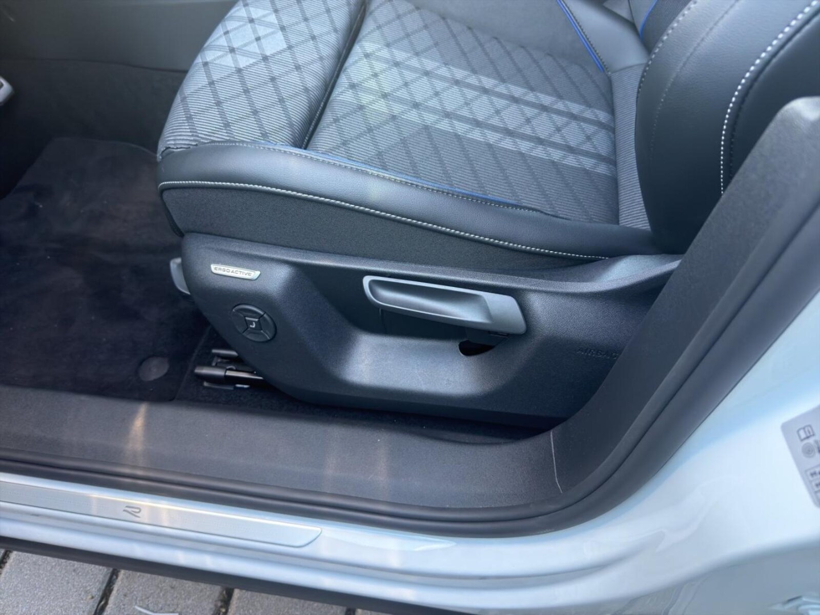 Volkswagen Tiguan – Bild 25