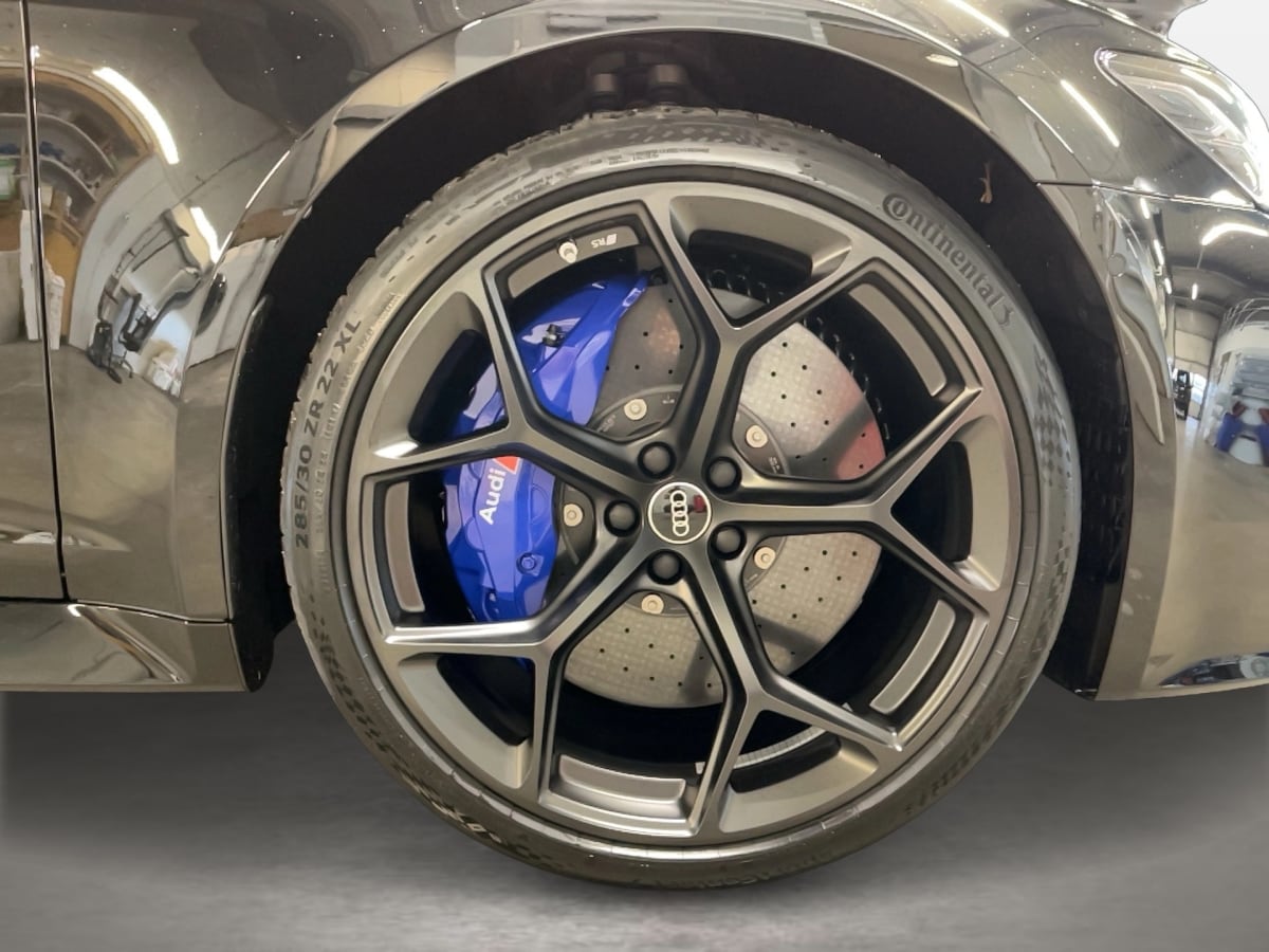 Image about Audi RS 6 Avant performance quattro tiptronic
