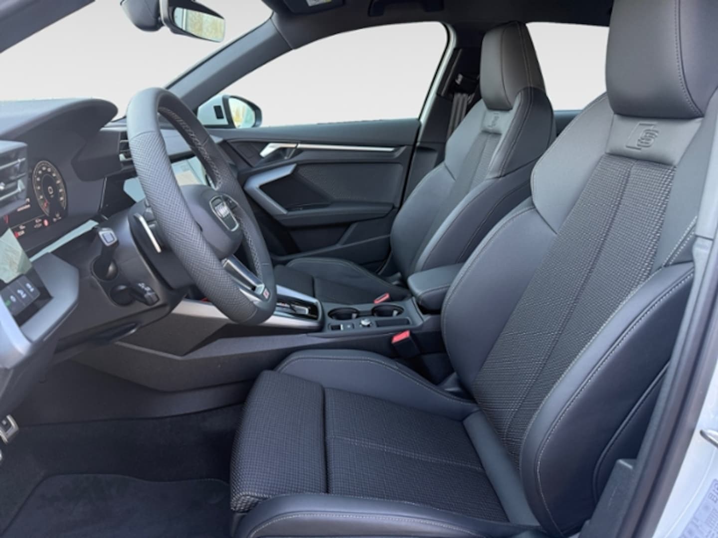 Bild über Audi A3 Sportback TFSI 110 kW S tronic - für weitere Informationen kontaktieren Sie den Audi Partner