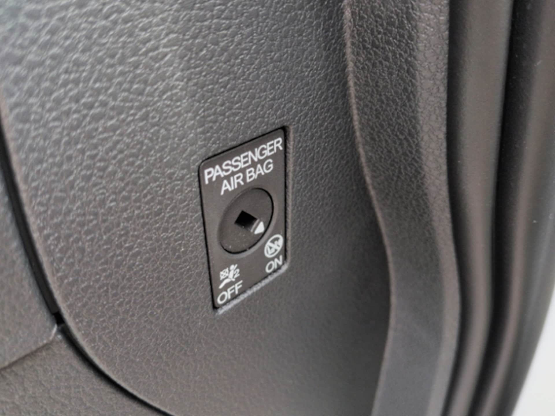 Volkswagen Caddy Basis-Modell