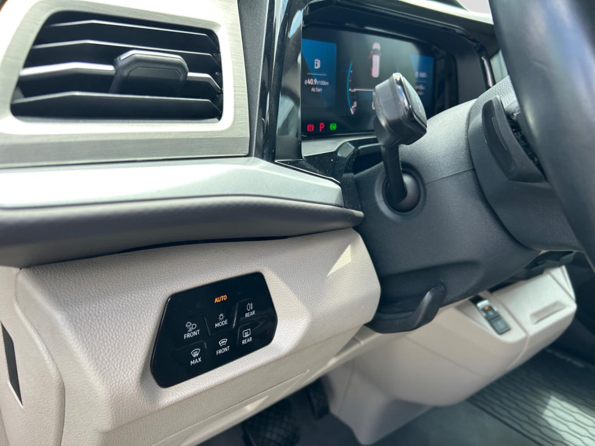 Volkswagen Multivan Life