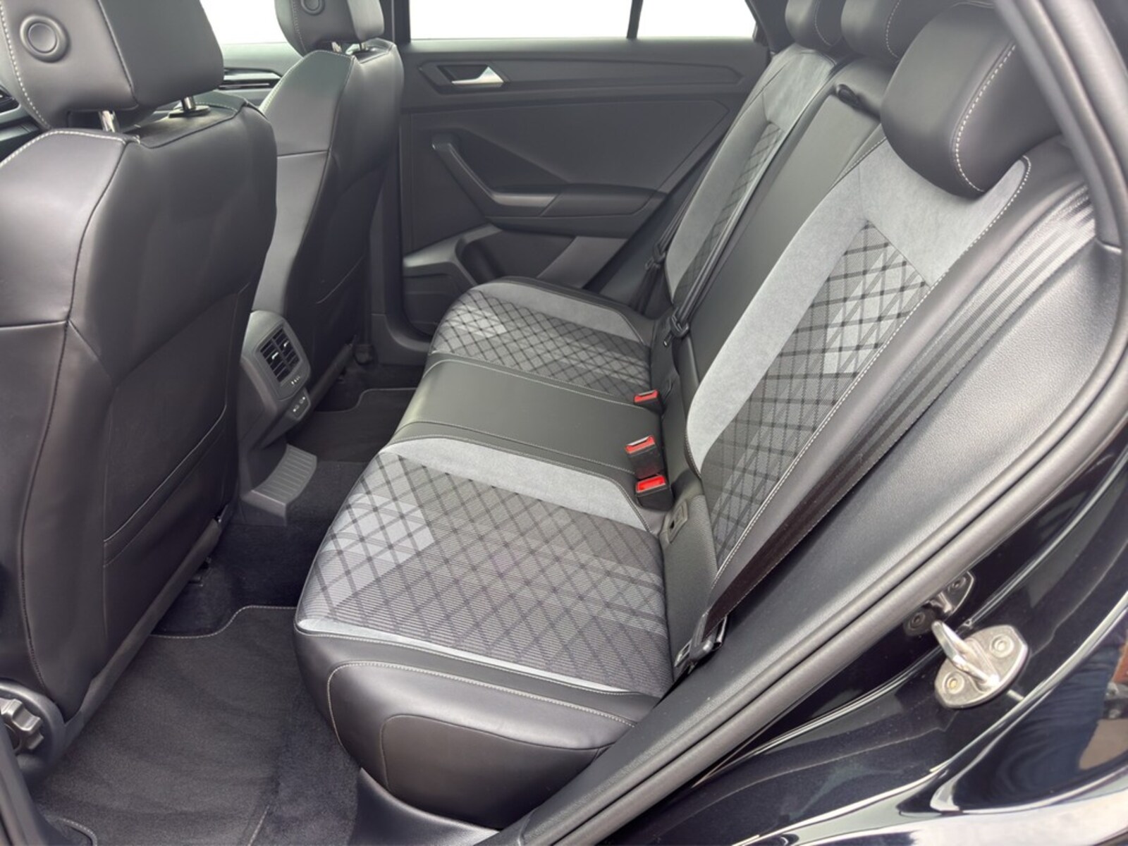 Volkswagen T-Roc – Bild 15